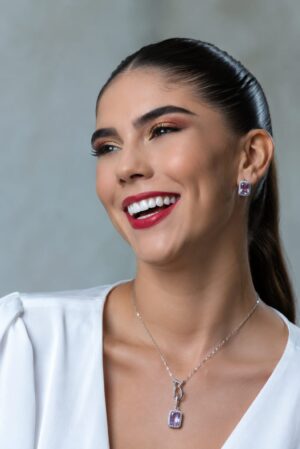 Conjunto de Colar e Brincos em Banho de Ródio, zircônia Lilás e Cravejado