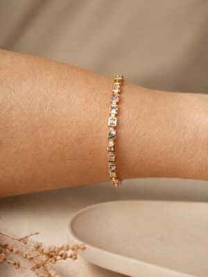 Bracelete com zircônias Coloridas em Formas Geométricas - Banho Ouro 18k